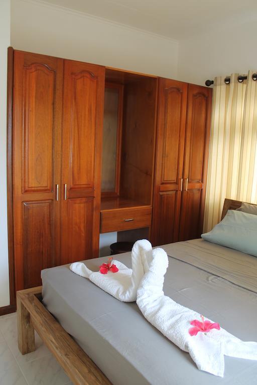 Central Self Catering Apartments Felicite Island Habitación foto